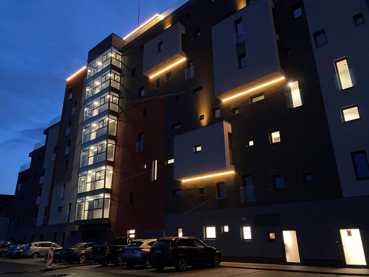 Apartment Family Besenova - Free Swimming Pool Екстер'єр фото