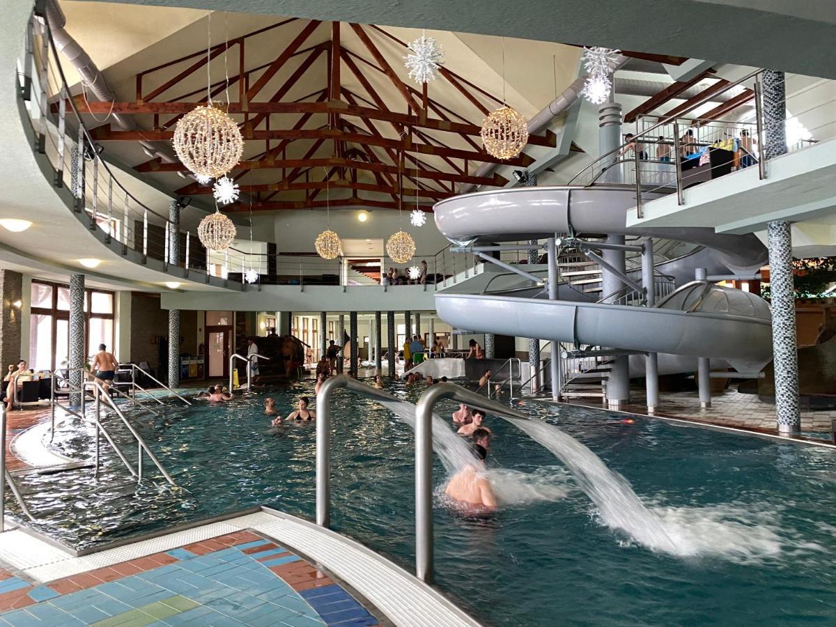 Apartment Family Besenova - Free Swimming Pool Екстер'єр фото