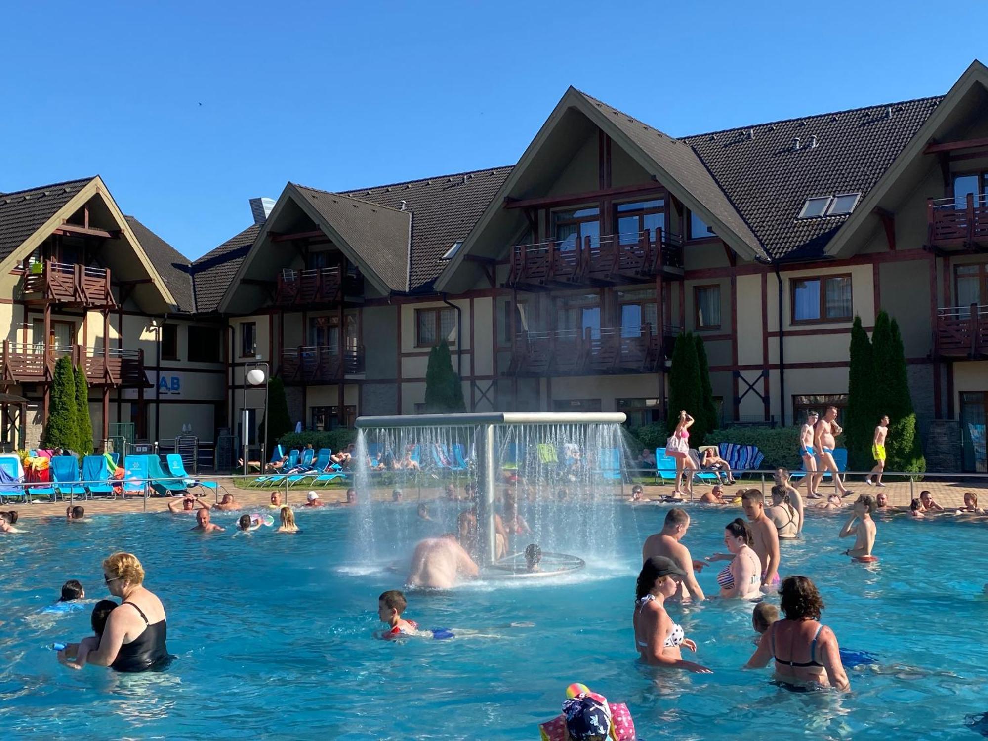 Apartment Family Besenova - Free Swimming Pool Екстер'єр фото